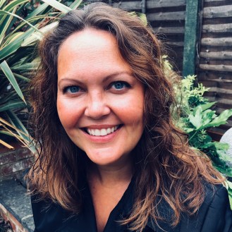 headshot photo of bonnie